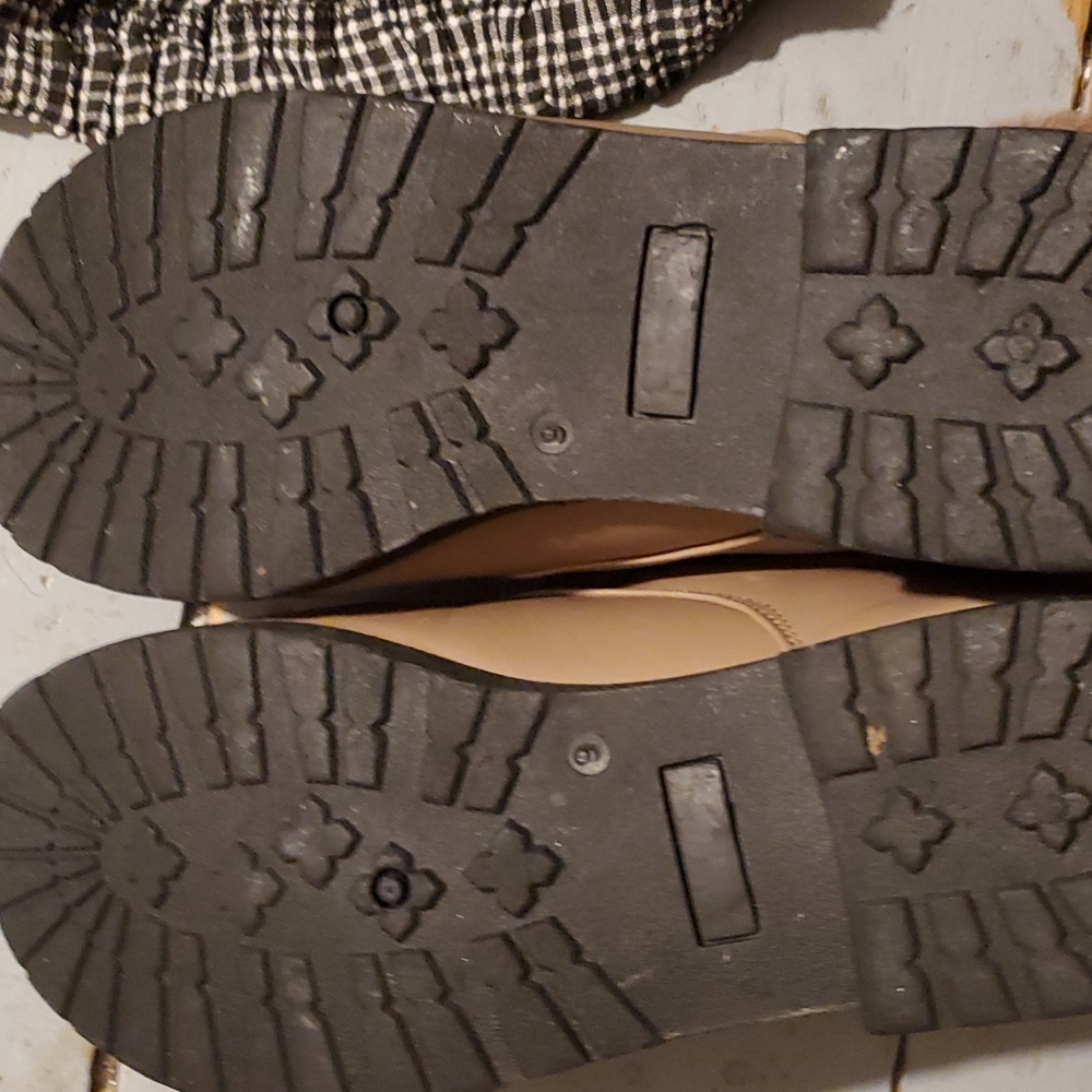 Shoes, - Picture 4 of 4